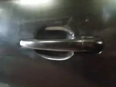 Pezzo di ricambio per auto di seconda mano maniglia esterna posteriore sinistra per peugeot 3008 access riferimenti oem iam 