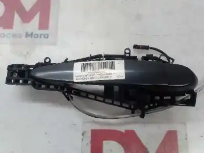 Peça sobressalente para automóvel em segunda mão puxador exterior traseiro direito por bmw serie 4 gran coupe (f36) 2.0 referências oem iam 