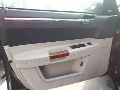 Pezzo di ricambio per auto di seconda mano rivestimento porta anteriore sinistro per chrysler 300 c 3.0 crd cat riferimenti oem iam 
