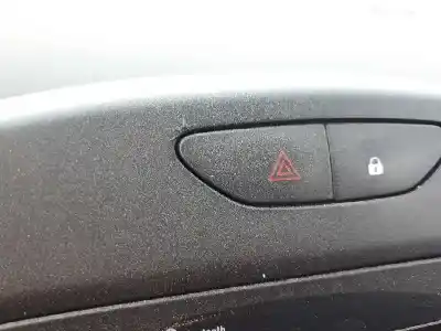 Second-hand car spare part hazard warning lights for renault clio iv k9k oem iam references   