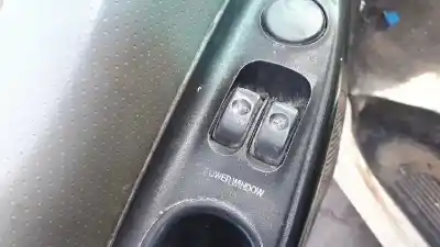 Second-hand car spare part left front power window switch for hyundai h1 travel classic oem iam references 