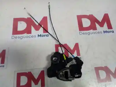 Peça sobressalente para automóvel em segunda mão fechadura da porta dianteira esquerda por toyota auris hybrid active referências oem iam 