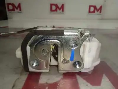 Автозапчастина б/у замок передній праві двері для mitsubishi l 200 basis club cab 4wd посилання на oem iam 5715a970  