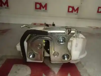 Автозапчастина б/у замок заднього правого дверя для mitsubishi l 200 basis club cab 4wd посилання на oem iam 5745a646  