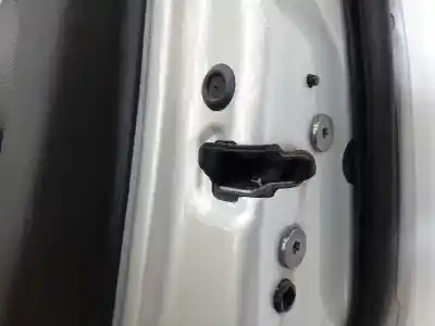 Peça sobressalente para automóvel em segunda mão fechadura da porta traseira direita por citroen c4 berlina collection referências oem iam 