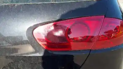 Автозапчасти б/у ВНУТРЕННИЙ ПРАВЫЙ ЗАДНИЙ ФОНАРЬ за SEAT LEON (1P1)  ссылки OEM IAM 1P0945094F  