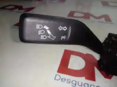 Peça sobressalente para automóvel em segunda mão comutador de piscas  por skoda rapid 1.2 8v tsi referências oem iam 6era953501h  