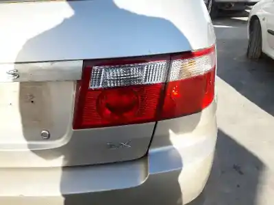 Peça sobressalente para automóvel em segunda mão farolim interior traseiro direito por kia carens 2.0 crdi ex monovolumen referências oem iam 