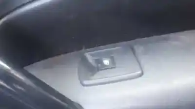 Piesă de schimb auto la mâna a doua panou comandã geamuri electrice fatã partea din dreapta pentru renault kangoo profesional referințe oem iam 