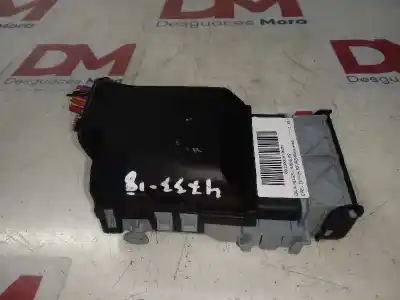 Second-hand car spare part fuse box unit for opel zafira tourer expression oem iam references 13222786  