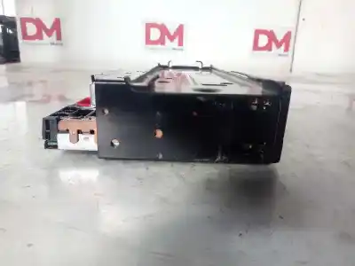 Second-hand car spare part audio system / radio cd for renault espace iv (jk0) dynamique oem iam references 8200205833c   Second-hand car spare part audio system / radio cd for renault espace iv (jk0) dynamique oem iam references 8200205833c