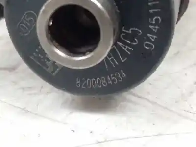 Second-hand car spare part injector for renault master ii phase 2 combi 2.2 diesel oem iam references 8200084534  