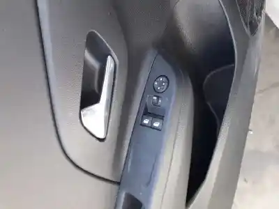 Second-hand car spare part LEFT FRONT POWER WINDOW SWITCH for OPEL CORSA F  OEM IAM references 9830172780  