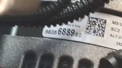 Peça sobressalente para automóvel em segunda mão alternador por peugeot 208 (p2) active referências oem iam 9835688980