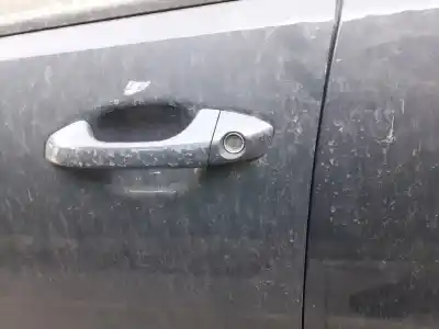 Second-hand car spare part exterior left front door handle for kia rio (yb) attract oem iam references 