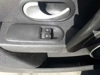 Peça sobressalente para automóvel em segunda mão botão / interruptor elevador vidro dianteiro esquerdo por renault clio iii confort expression referências oem iam 