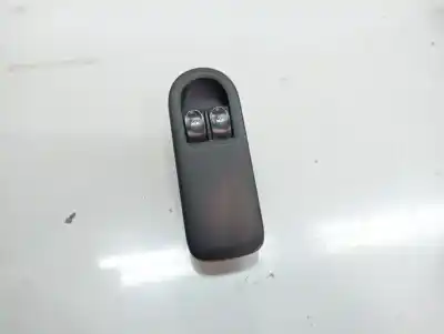 Peça sobressalente para automóvel em segunda mão botão / interruptor elevador vidro dianteiro esquerdo por renault clio iii confort expression referências oem iam   
