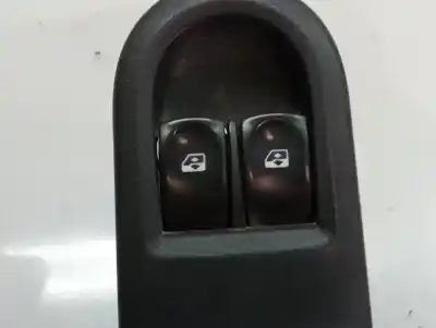 Peça sobressalente para automóvel em segunda mão botão / interruptor elevador vidro dianteiro esquerdo por renault clio iii confort expression referências oem iam   