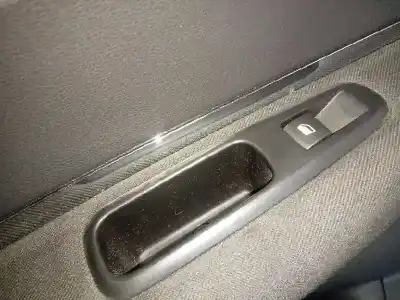 Pezzo di ricambio per auto di seconda mano comandi alzacristalli posteriore sinistro per peugeot 3008 access riferimenti oem iam 