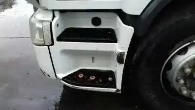 Pièce détachée automobile d'occasion marche pieds pour voiture pour renault premium 460 dxi 460 références oem iam   