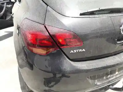 Peça sobressalente para automóvel em segunda mão farolim interior traseiro esquerdo por opel astra j lim. cosmo referências oem iam 