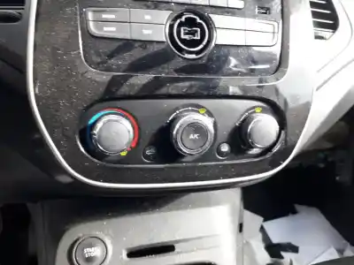 Peça sobressalente para automóvel em segunda mão COMANDO DE SOFAGEM (CHAUFFAGE / AR CONDICIONADO)  por RENAULT CAPTUR  Referências OEM IAM 272704701R  