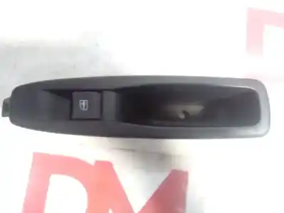 Peça sobressalente para automóvel em segunda mão botão / interruptor elevador vidro traseiro esquerdo por renault captur life referências oem iam 829614619r