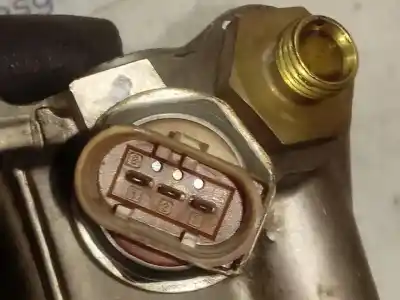 Peça sobressalente para automóvel em segunda mão régua / rampa de injetores por audi a3 (8p) 1.4 tfsi ambiente 125 cv / 92 kw referências oem iam gk284ahb  