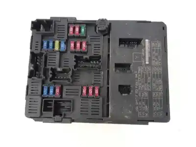 Pièce détachée automobile d'occasion BOÎTES À FUSIBLES pour NISSAN MICRA (K12E)  Références OEM IAM 284B71HR0C  