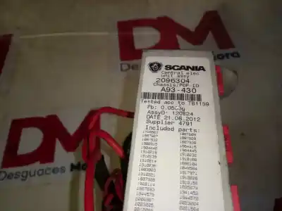Pièce détachée automobile d'occasion boîtes à fusibles pour scania r500 500 références oem iam 2096304  