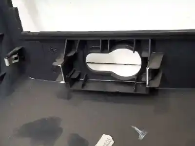 Second-hand car spare part central console trim for renault clio iii authentique oem iam references   