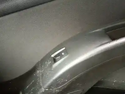 Pezzo di ricambio per auto di seconda mano interruttore alzacristalli anteriore destro per opel meriva b cosmo riferimenti oem iam 13301886