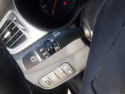 Pezzo di ricambio per auto di seconda mano controllo della luce per kia carens ( ) concept riferimenti oem iam 299139726