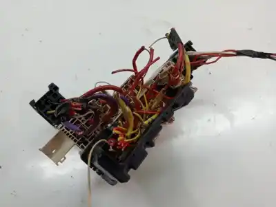 Second-hand car spare part fuse box unit for renault kangoo profesional oem iam references   