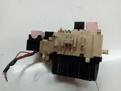 Second-hand car spare part fuse box unit for renault kangoo profesional oem iam references   