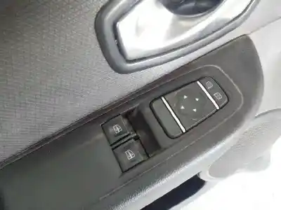 Second-hand car spare part left front power window switch for renault clio iv business oem iam references 