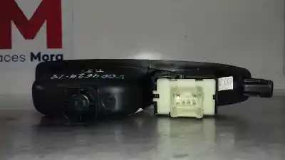 Peça sobressalente para automóvel em segunda mão botão / interruptor elevador vidro traseiro esquerdo por renault captur adventure referências oem iam   