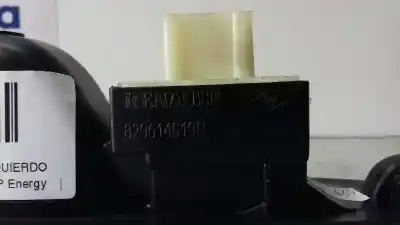 Peça sobressalente para automóvel em segunda mão botão / interruptor elevador vidro traseiro esquerdo por renault captur adventure referências oem iam   