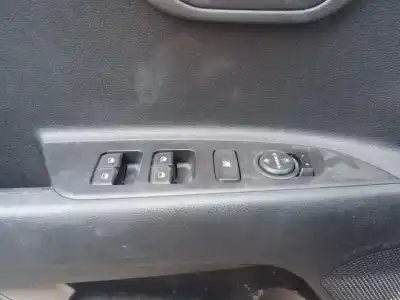Peça sobressalente para automóvel em segunda mão botão / interruptor elevador vidro dianteiro esquerdo por kia stonic (ybcuv) business referências oem iam 93570h8100