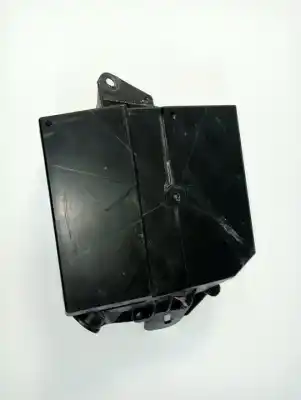 Pièce détachée automobile d'occasion boîtes à fusibles pour renault clio iii d4f740 références oem iam r10c312749  