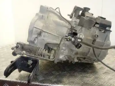 Second-hand car spare part gearbox for kia cee´d active oem iam references waj6c  