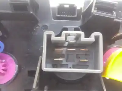 Peça sobressalente para automóvel em segunda mão comando de sofagem (chauffage / ar condicionado)  por dacia sandero comfort referências oem iam   