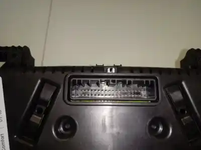 Peça sobressalente para automóvel em segunda mão quadrante por dacia sandero comfort referências oem iam 248097936r  