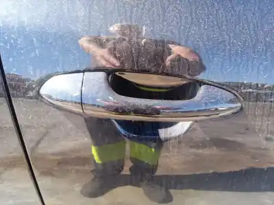 Автозапчастина б/у зовнішня ручка передня прав для kia cee´d drive посилання на oem iam 