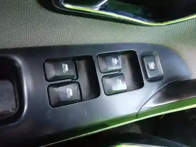 Автозапчастина б/у передні вікний вмикач для kia cee´d drive посилання на oem iam 93570a2000