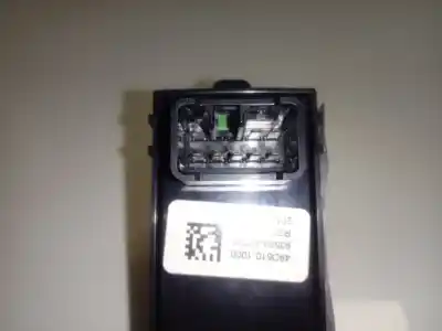 Second-hand car spare part right front power window switch for kia cee´d drive oem iam references 93580a2000  