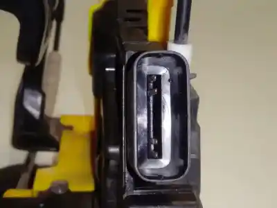 Second-hand car spare part front right door lock for kia cee´d drive oem iam references 81320a2110  