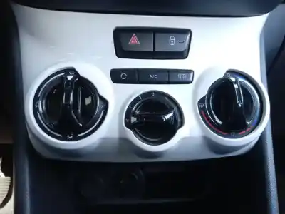 Pezzo di ricambio per auto di seconda mano controllo riscaldamento / aria condizionata per peugeot 208 access riferimenti oem iam e1063071