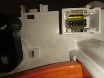 Peça sobressalente para automóvel em segunda mão comando de sofagem (chauffage / ar condicionado)  por peugeot 208 access referências oem iam e1063071  