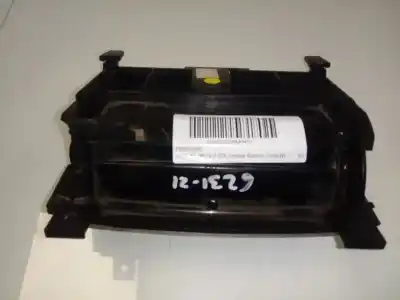 Pièce détachée automobile d'occasion cendrier pour audi a3 (8p1) bkd références oem iam 8p0857951  